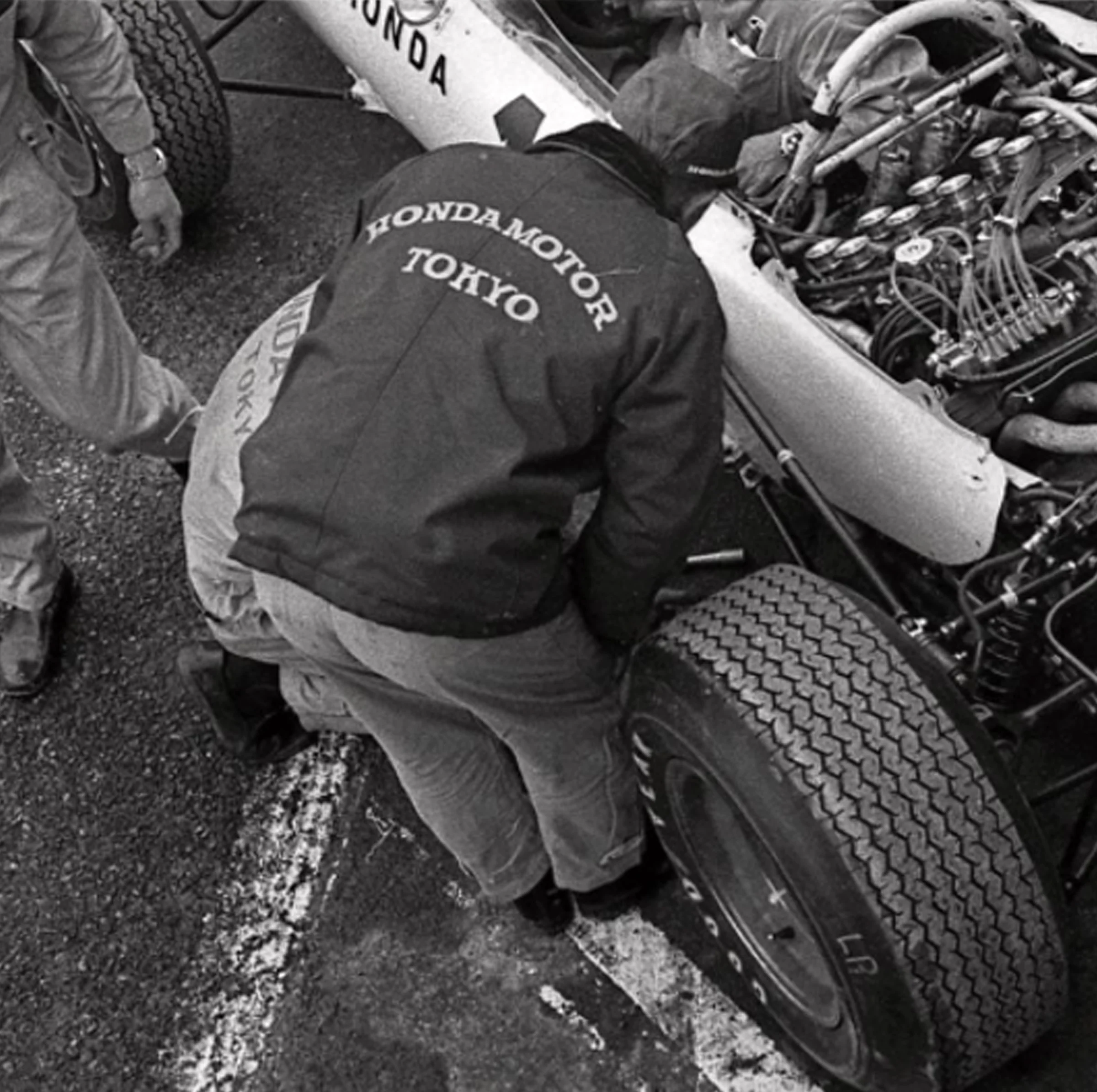 1965 Honda F1 Team Replica Jacket - Image 19